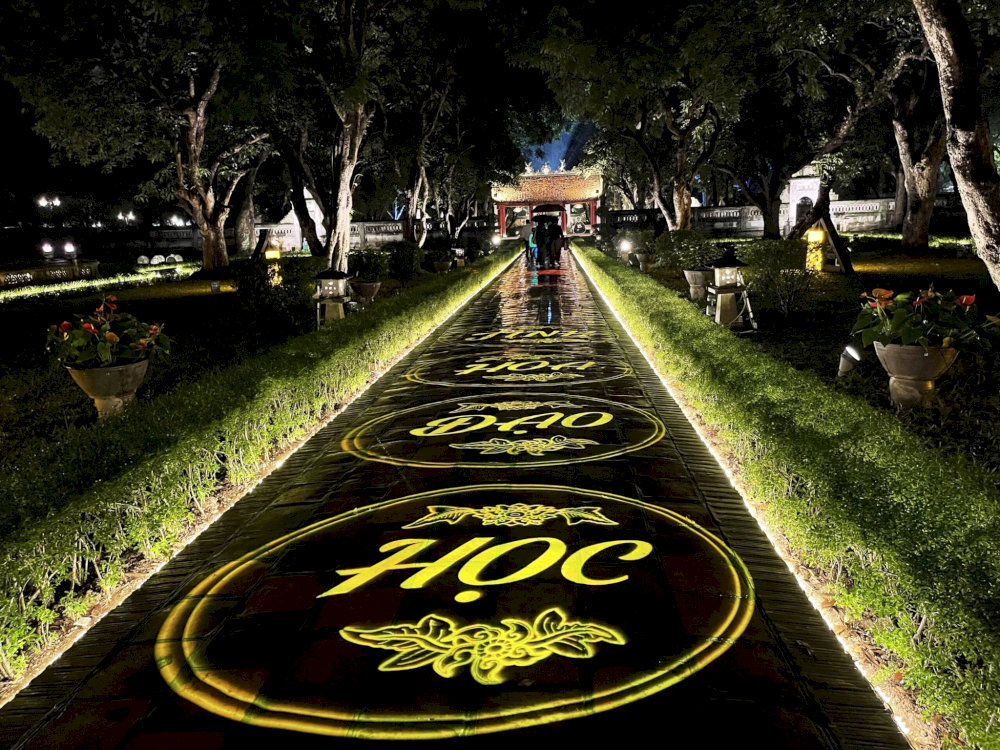 Trải nghiệm không gian huyền bí 